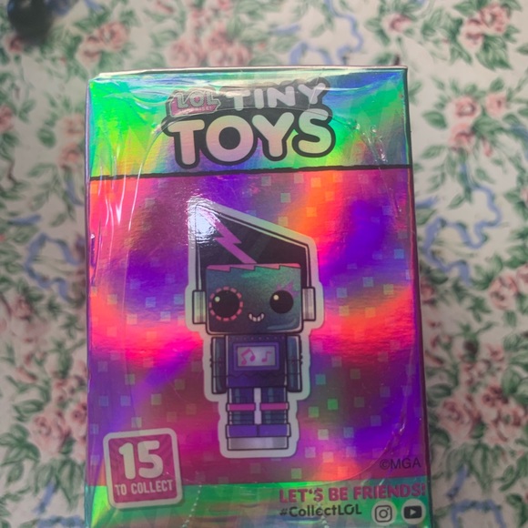 **SOLD ON ANOTHER PLATFORM**LOL Tiny toys Series 1 NIB - Picture 4 of 4
